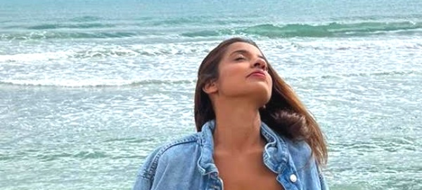 Saba at the sea, denim